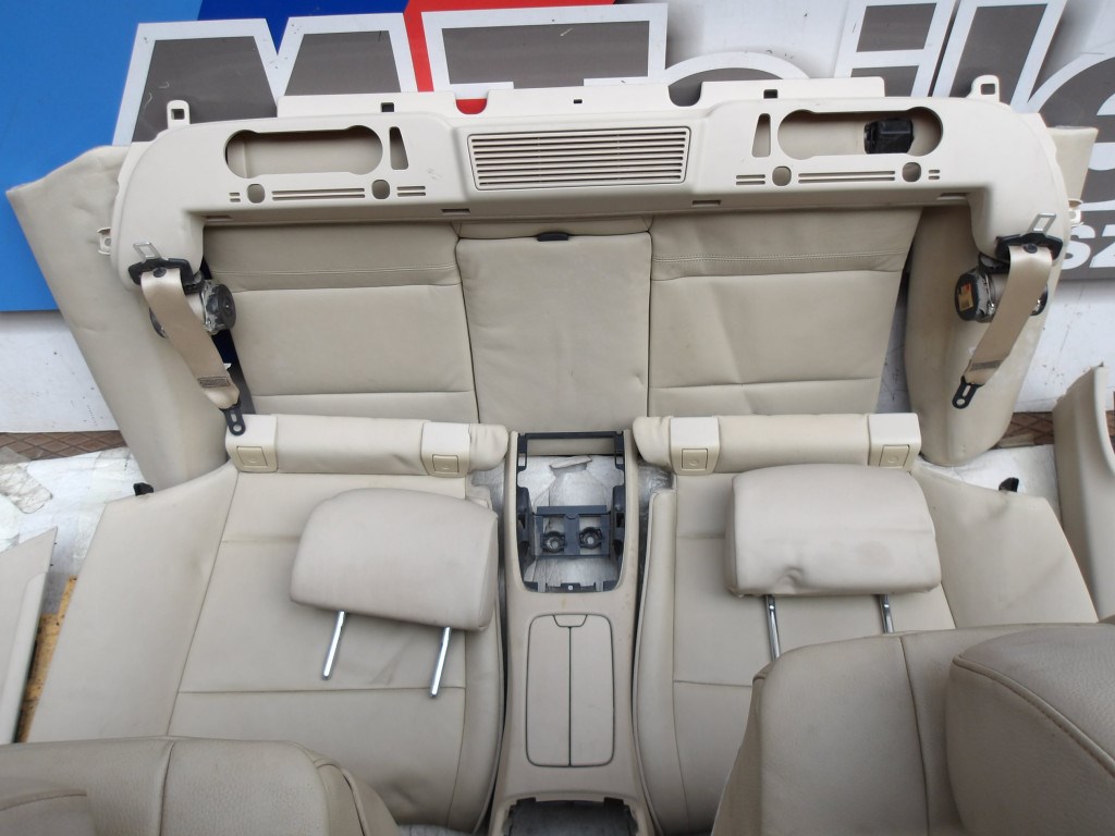 ÁR/SZETT [GYÁRI BONTOTT] BMW - BELSŐ , ÜLÉS SZETT, AJTÓKÁRPITOKKAL - BÉZS BŐR - 3-AS / E93 - ÁLLAPOT A LEÍRÁSBAN! 7. kép